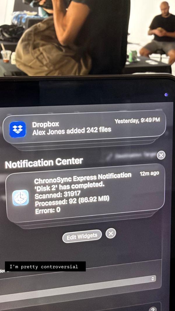 Backup completed notification on the laptop